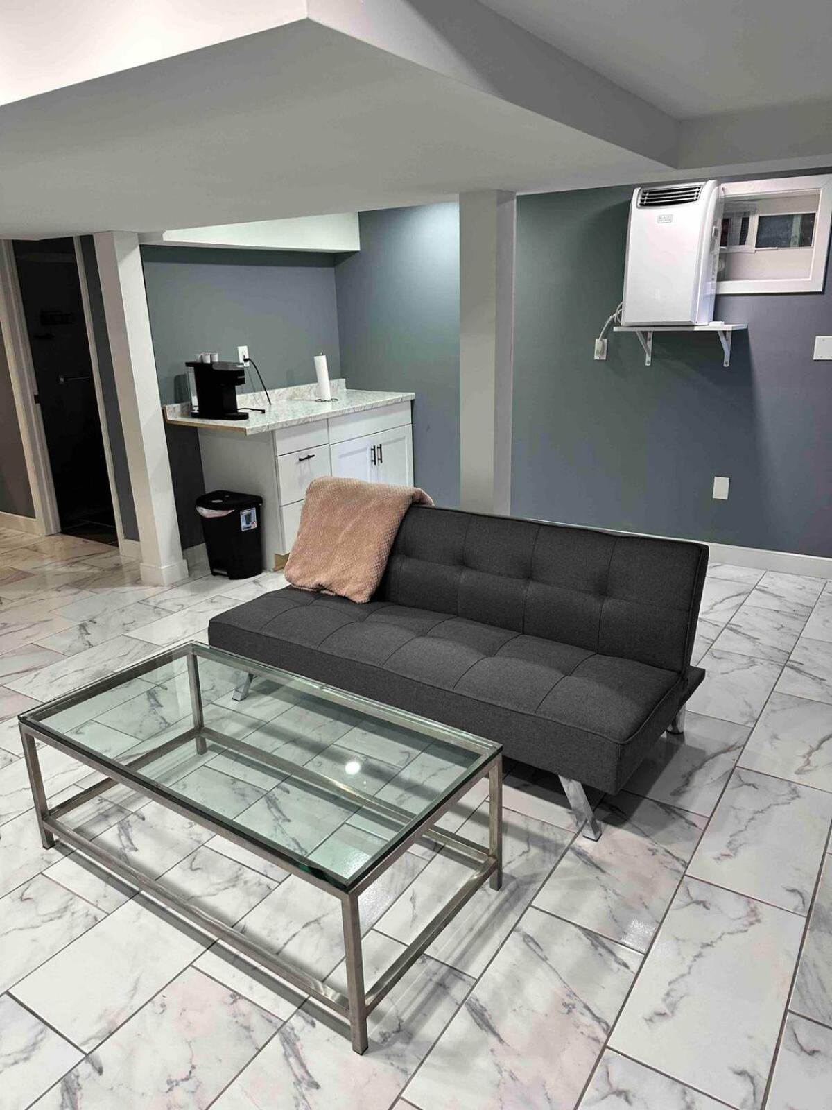 Lovely Basement 1-Bedroom With Free Parking Вашингтон Екстериор снимка